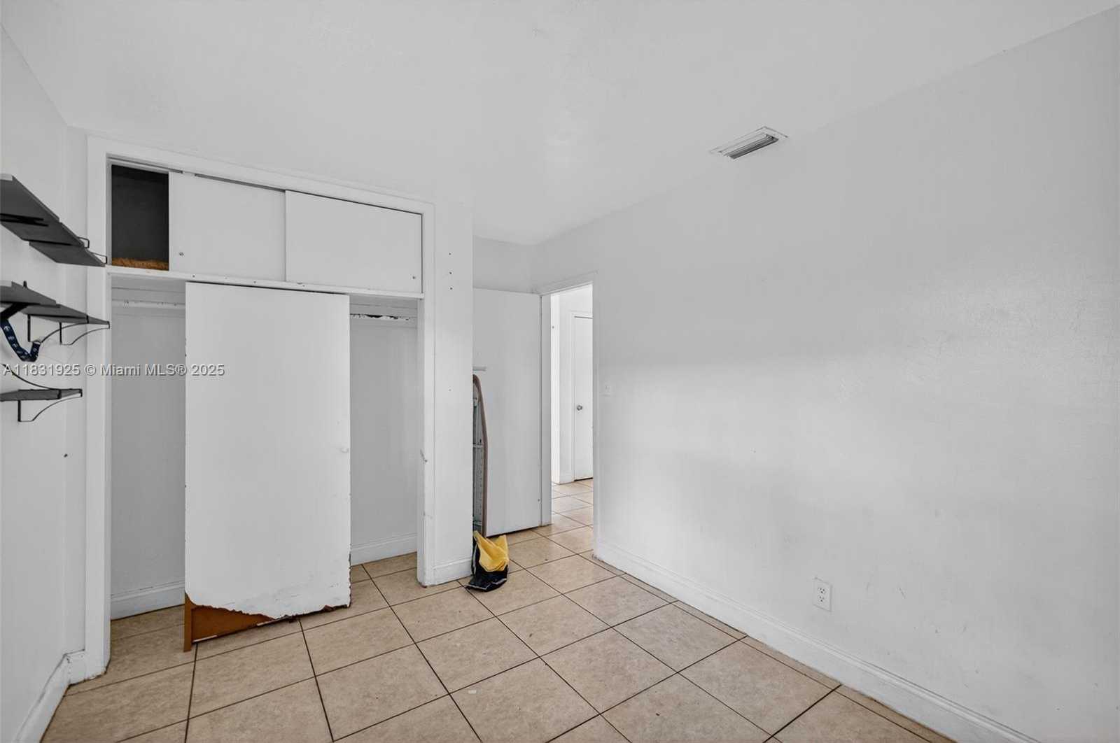Small Image of 2779 NORTH WEST 9TH PL, Fort Lauderdale Number 19