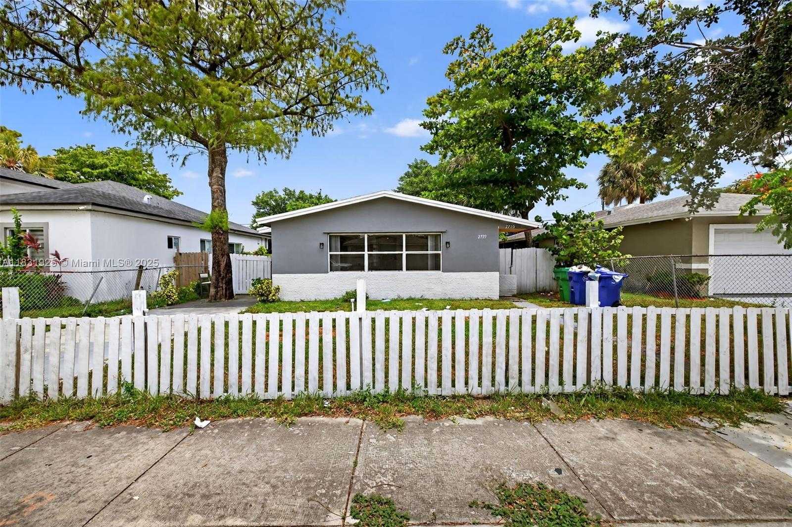 Small Image of 2779 NORTH WEST 9TH PL, Fort Lauderdale Number 31