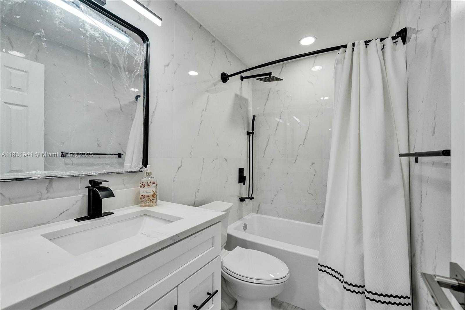 Small Image of 212 SOUTH WEST 11TH AVE, Dania Beach Number 16