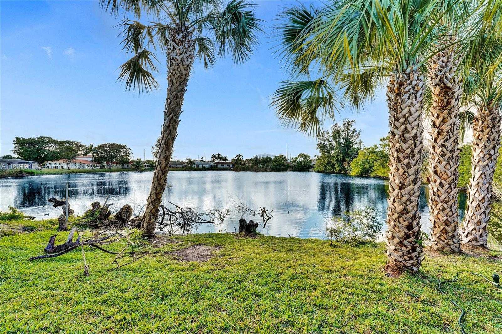 Small Image of 212 SOUTH WEST 11TH AVE, Dania Beach Number 25