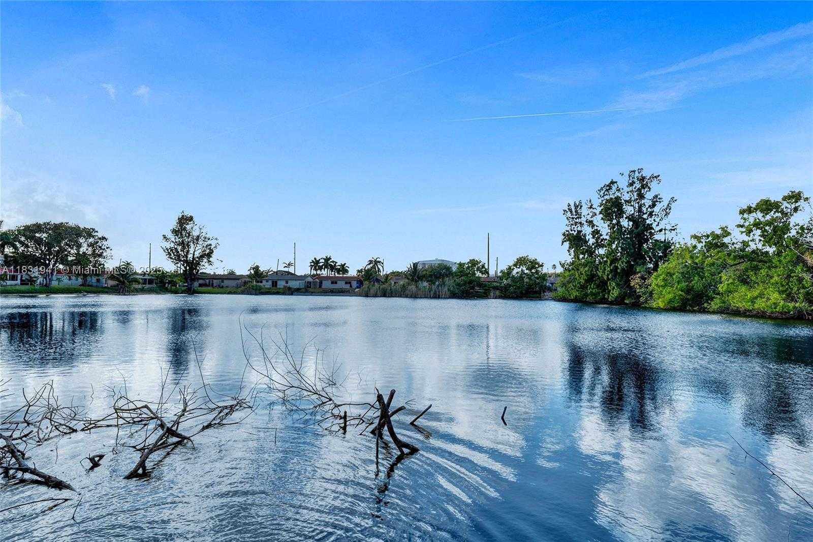 Small Image of 212 SOUTH WEST 11TH AVE, Dania Beach Number 26