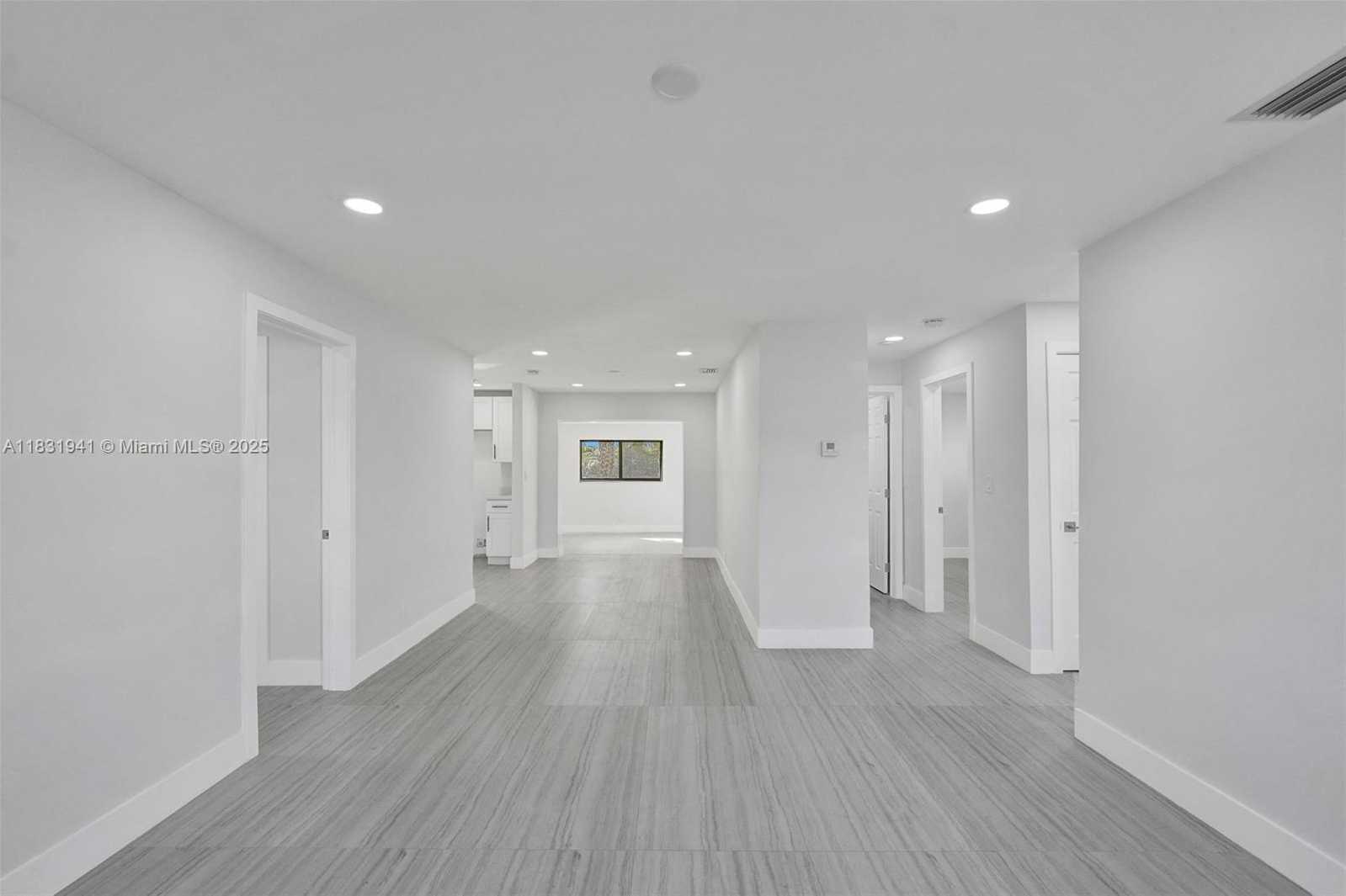Small Image of 212 SOUTH WEST 11TH AVE, Dania Beach Number 3