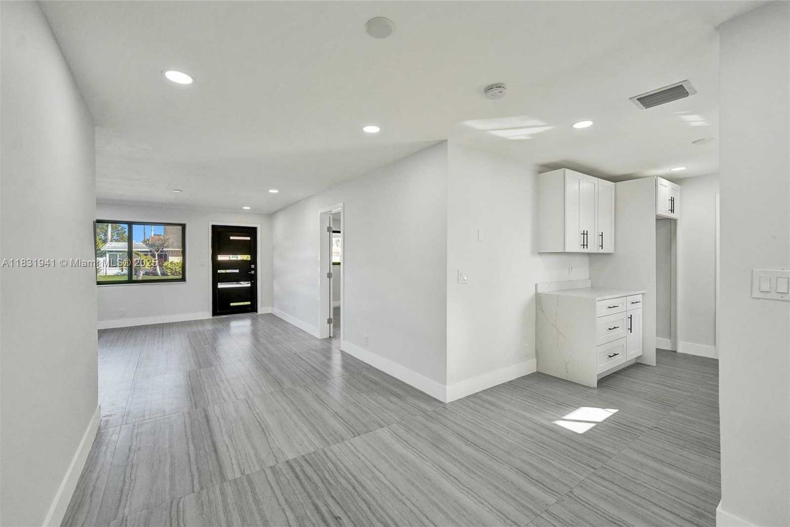 Small Image of 212 SOUTH WEST 11TH AVE, Dania Beach Number 6