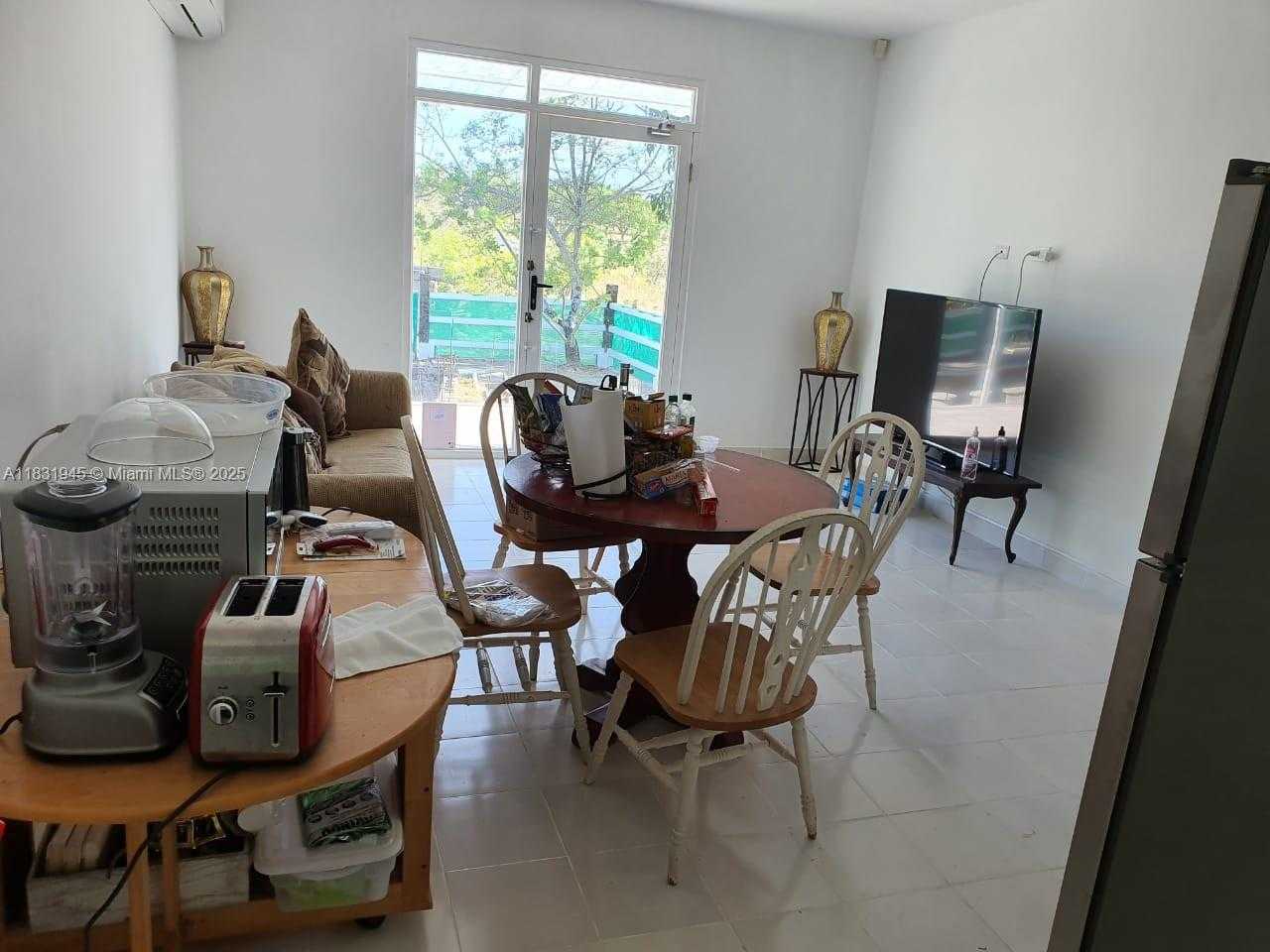 Small Image of 2 LAS ALMEJAS, Out of City Number 8