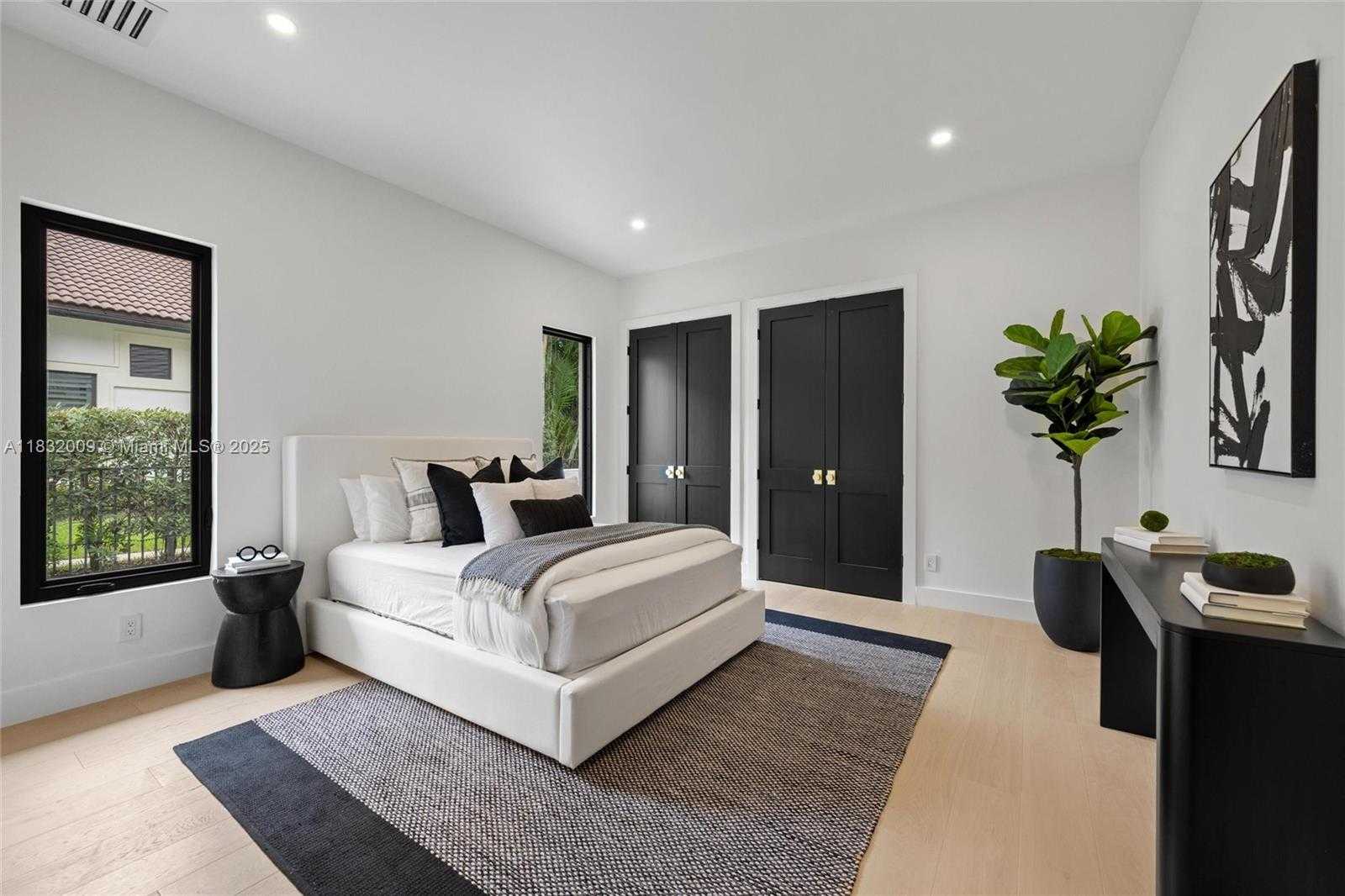 Small Image of 1761 BREAKERS WEST BLVD, West Palm Beach Number 35