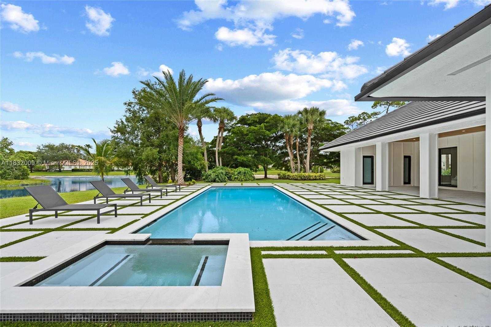 Small Image of 1761 BREAKERS WEST BLVD, West Palm Beach Number 48