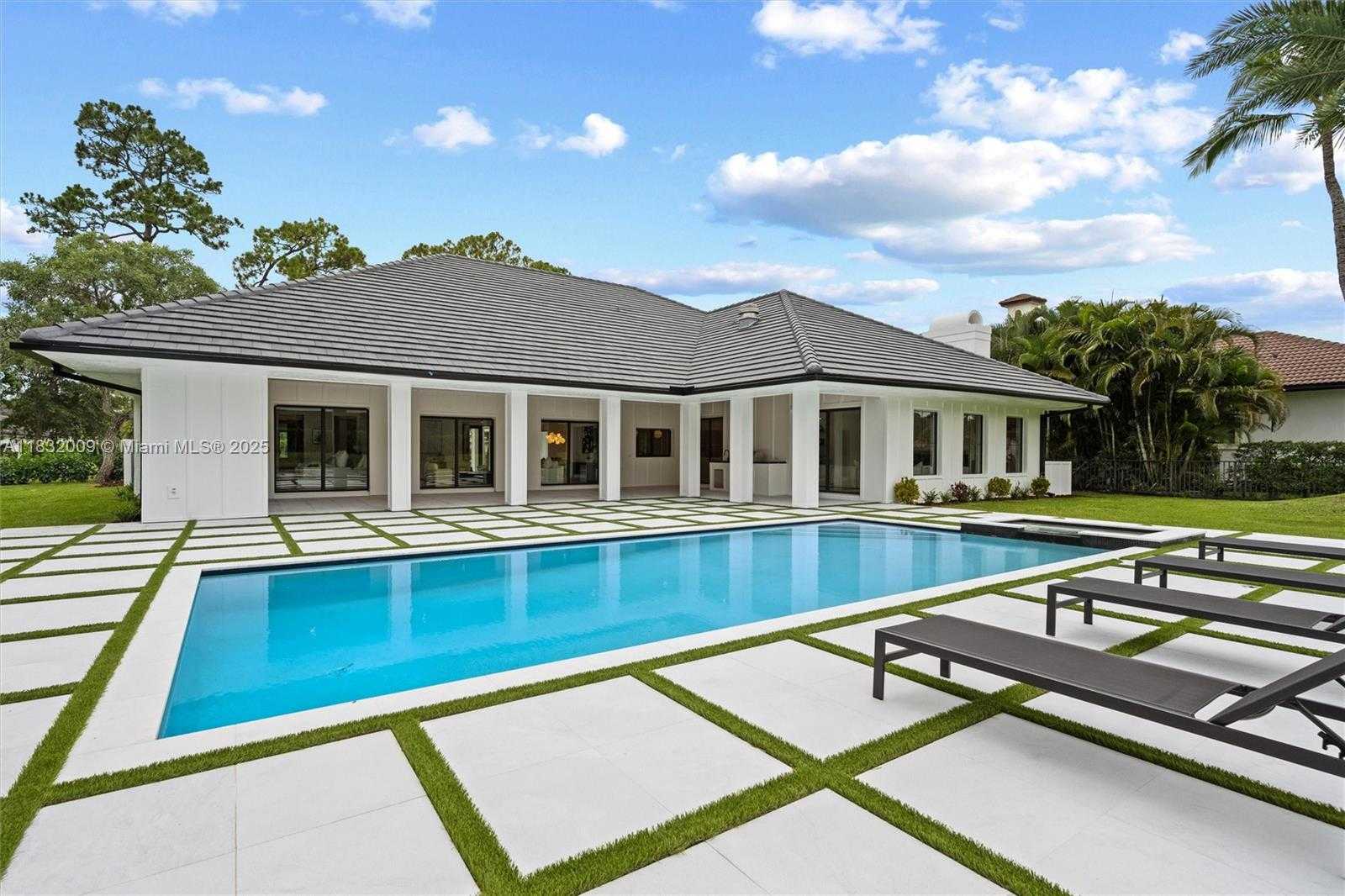 Small Image of 1761 BREAKERS WEST BLVD, West Palm Beach Number 49