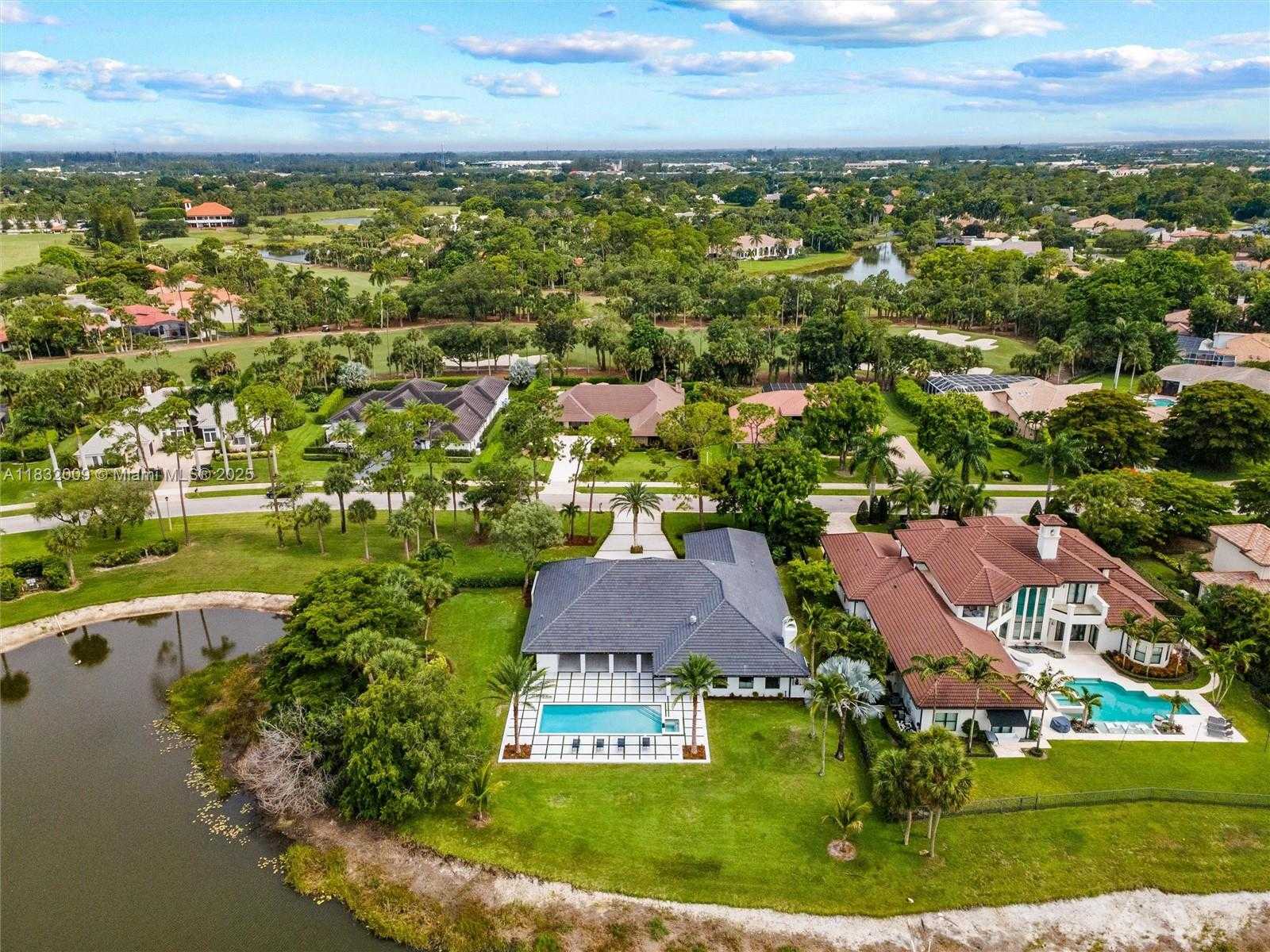 Small Image of 1761 BREAKERS WEST BLVD, West Palm Beach Number 57