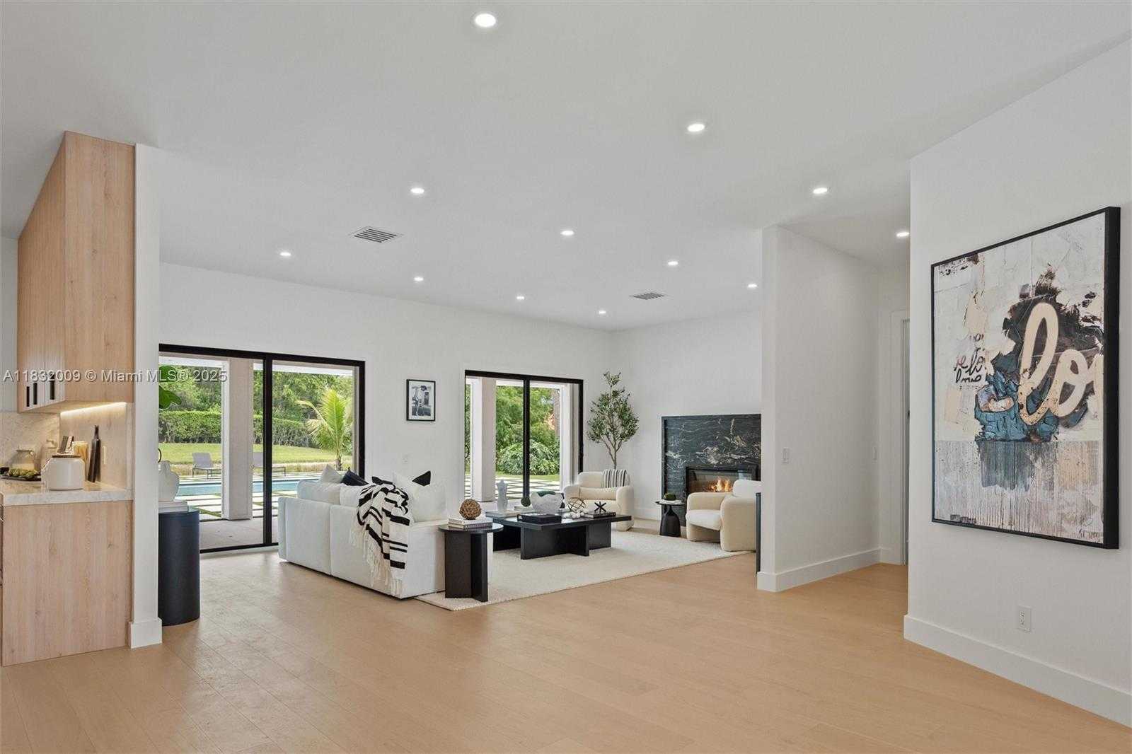 Small Image of 1761 BREAKERS WEST BLVD, West Palm Beach Number 6