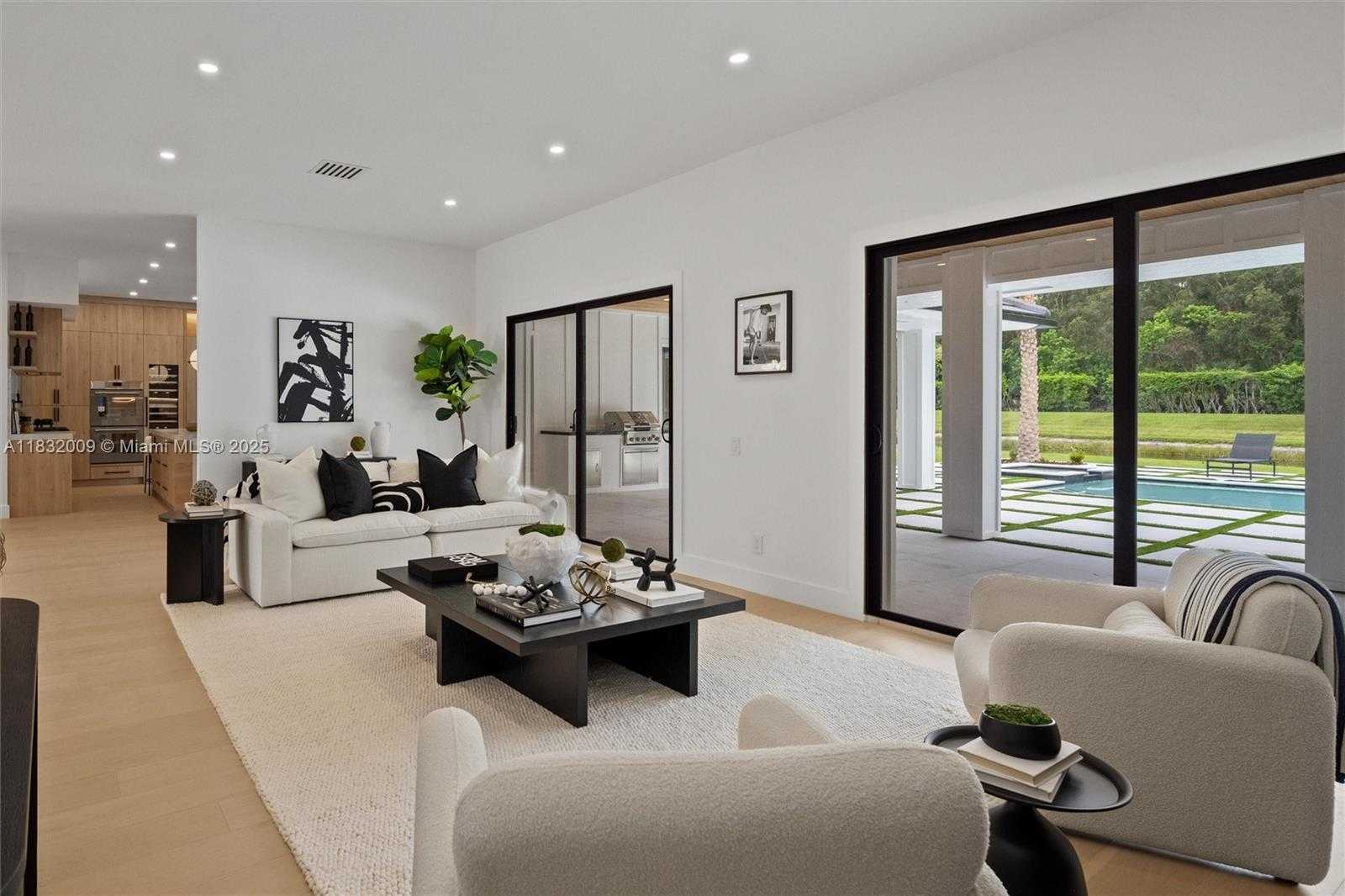 Small Image of 1761 BREAKERS WEST BLVD, West Palm Beach Number 9