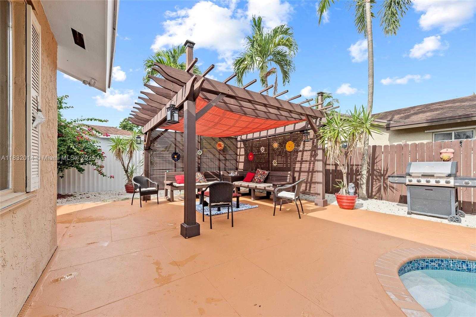Small Image of 17130 SOUTH WEST 93RD AVE, Palmetto Bay Number 2