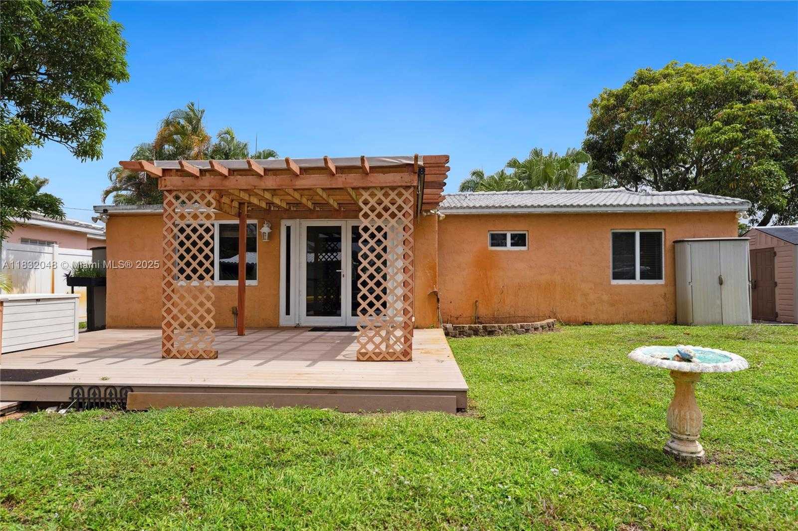 Small Image of 1328 MANGO ISLE, Fort Lauderdale Number 10