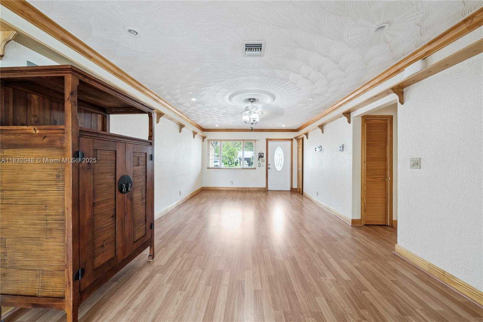 Small Image of 1328 MANGO ISLE, Fort Lauderdale Number 13