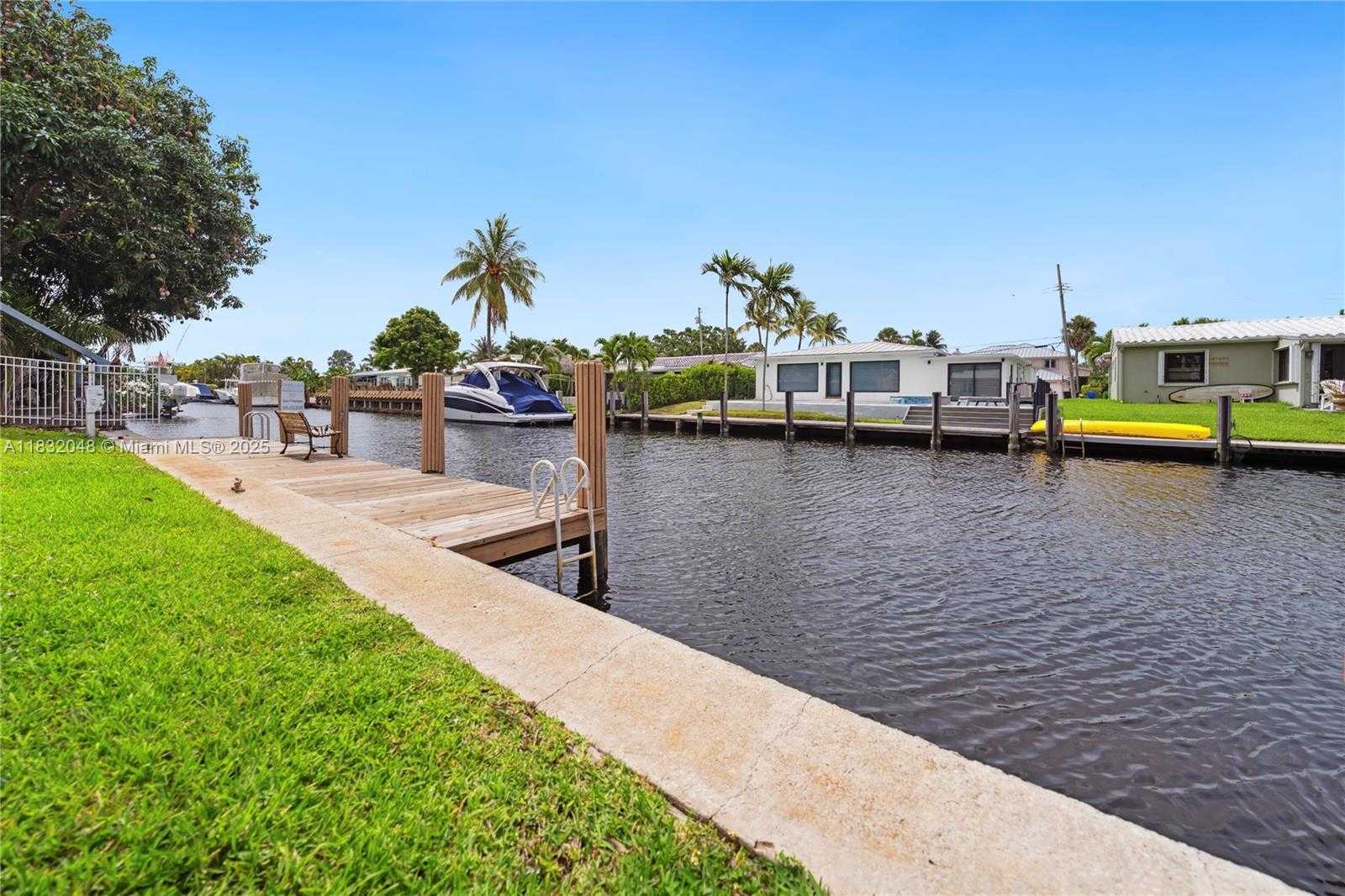 Small Image of 1328 MANGO ISLE, Fort Lauderdale Number 8