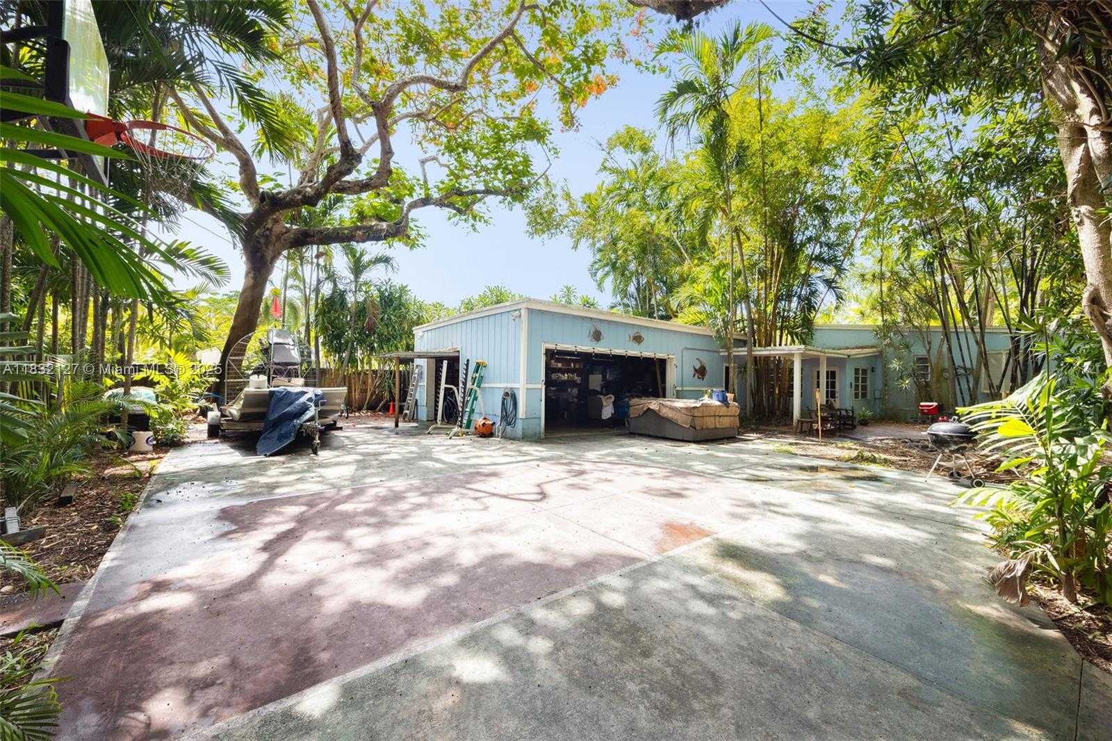 Small Image of 6400 SOUTH WEST 81ST ST, Miami Number 13