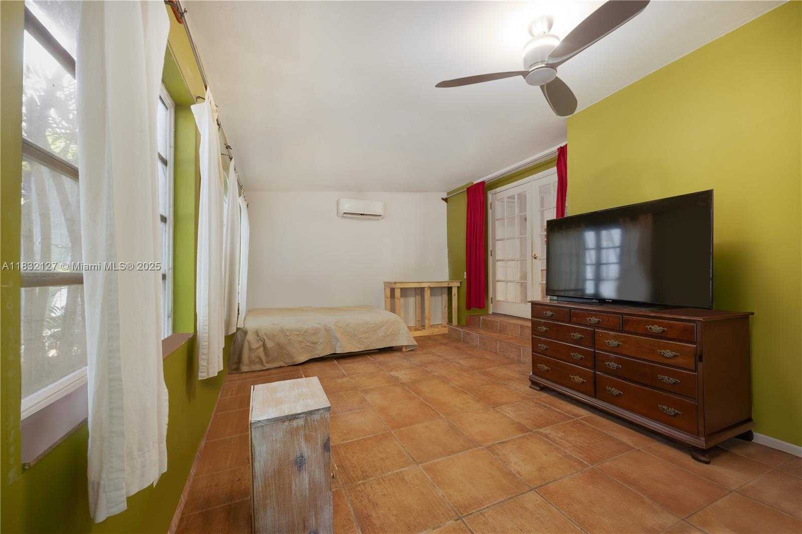 Small Image of 6400 SOUTH WEST 81ST ST, Miami Number 8