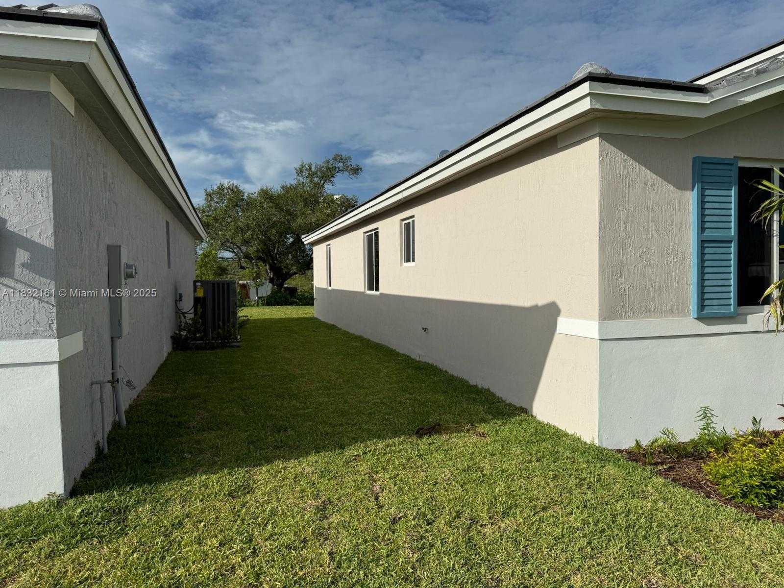 Small Image of 1828 NORTH EAST 1ST ST, Homestead Number 3