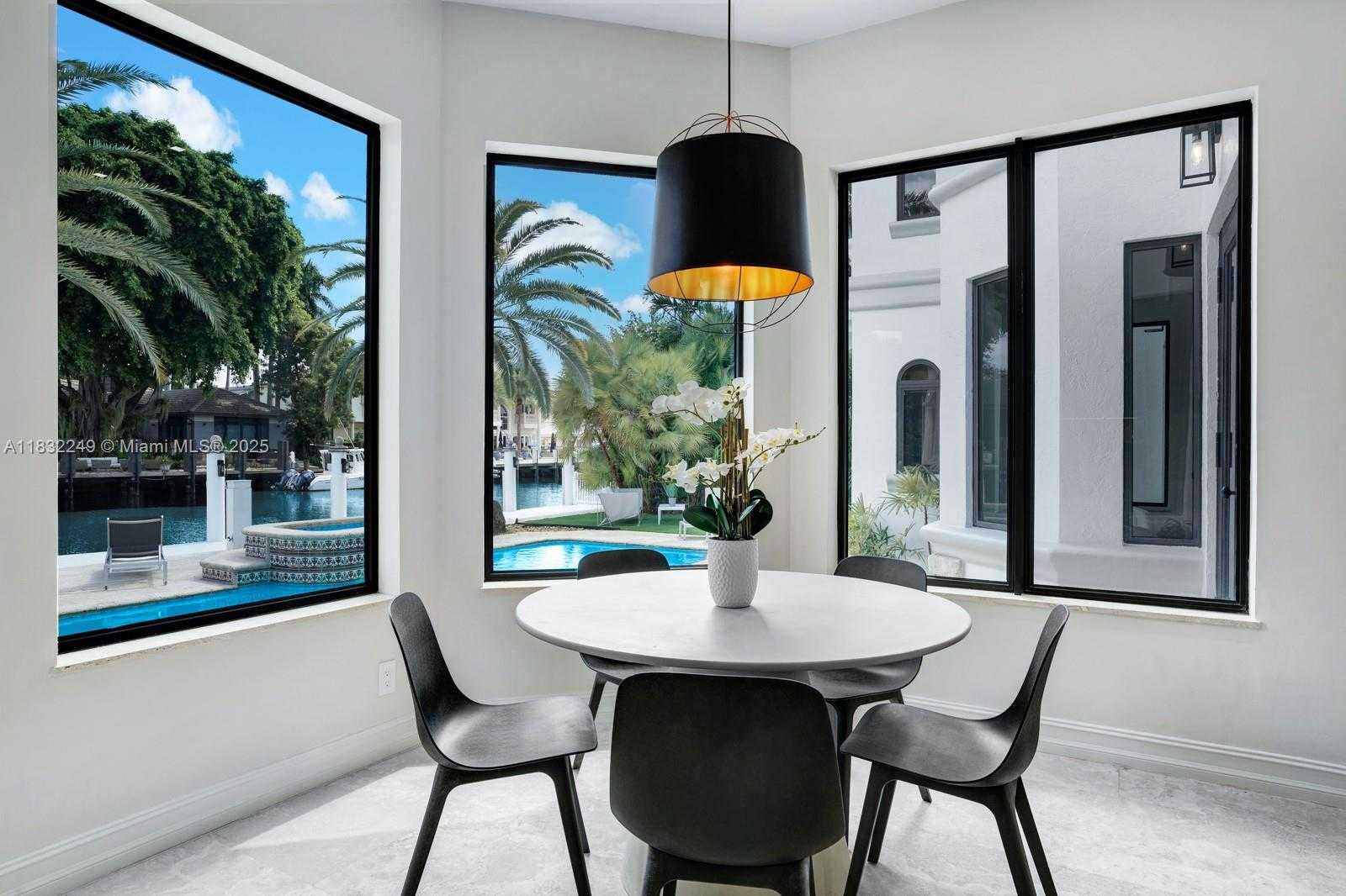 Small Image of 168 FIESTA WAY, Fort Lauderdale Number 12