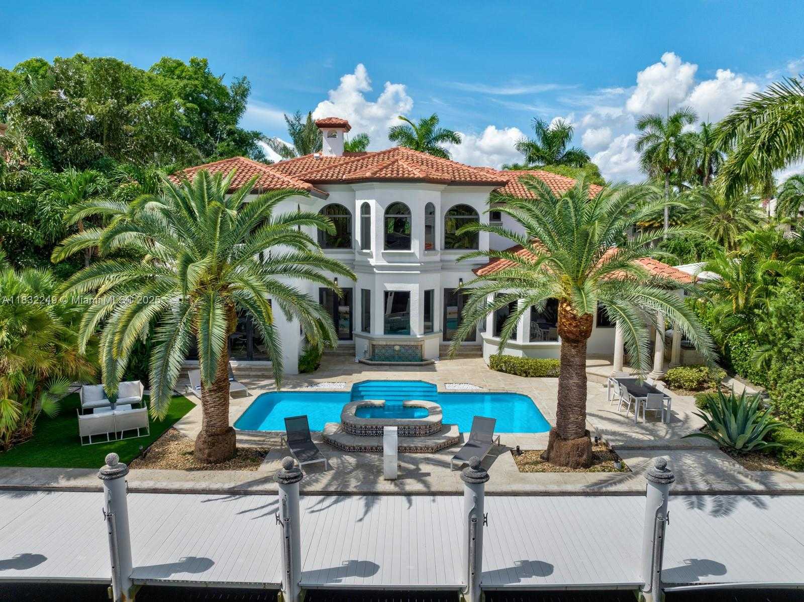 Small Image of 168 FIESTA WAY, Fort Lauderdale Number 35