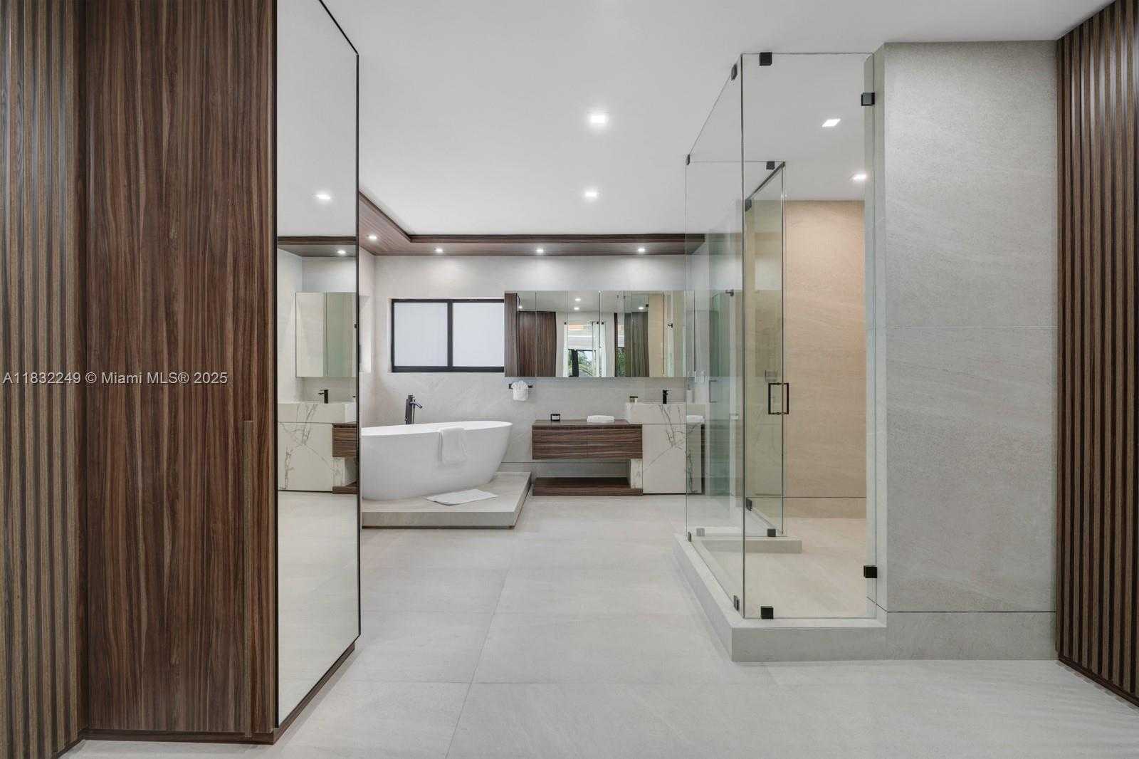 Small Image of 168 FIESTA WAY, Fort Lauderdale Number 5