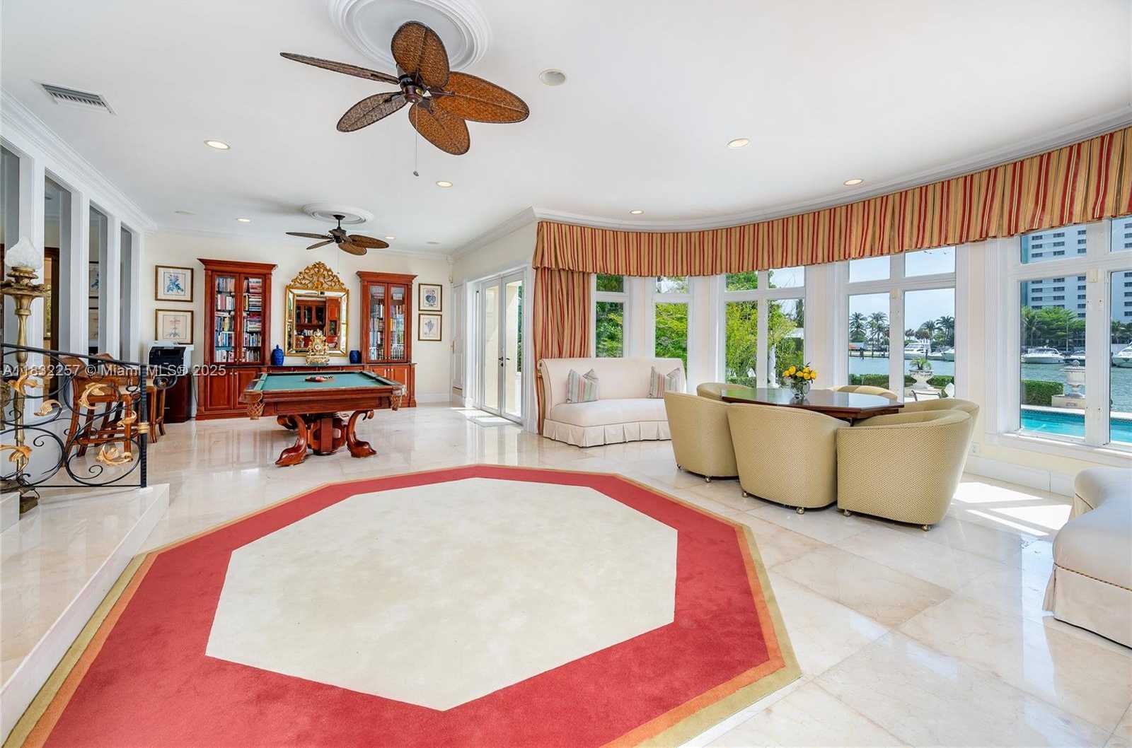 Small Image of 4539 PINE TREE DR, Miami Beach Number 14