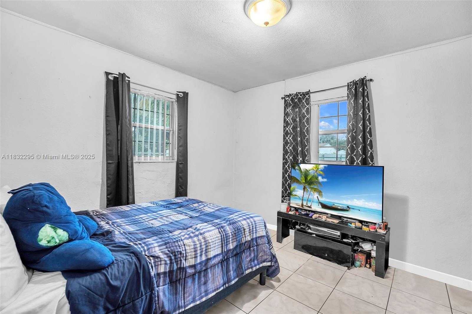 Small Image of 3010 NORTH WEST 171ST TER, Miami Gardens Number 15