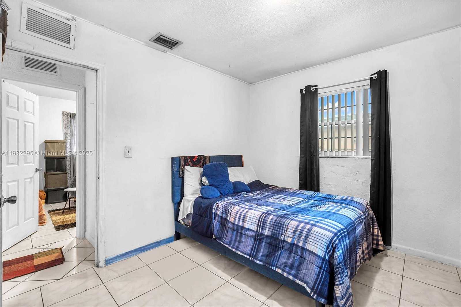 Small Image of 3010 NORTH WEST 171ST TER, Miami Gardens Number 16