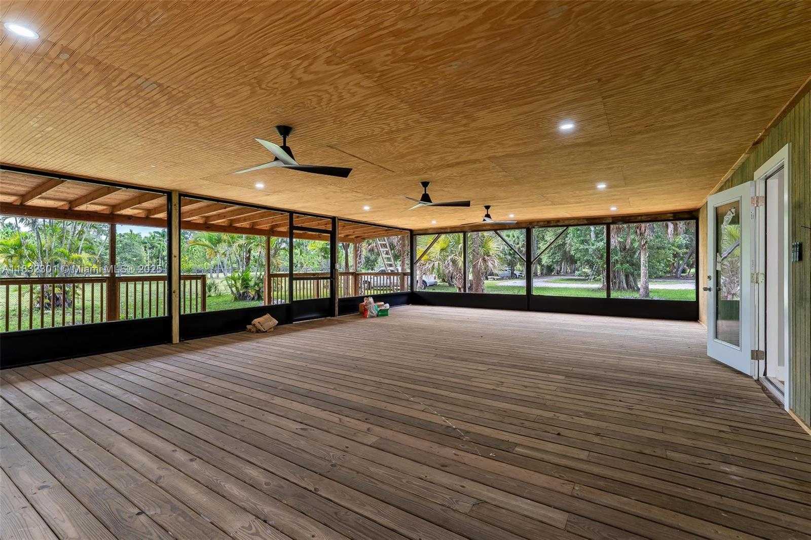 Small Image of 576 MARSHALL RD, West Palm Beach Number 12