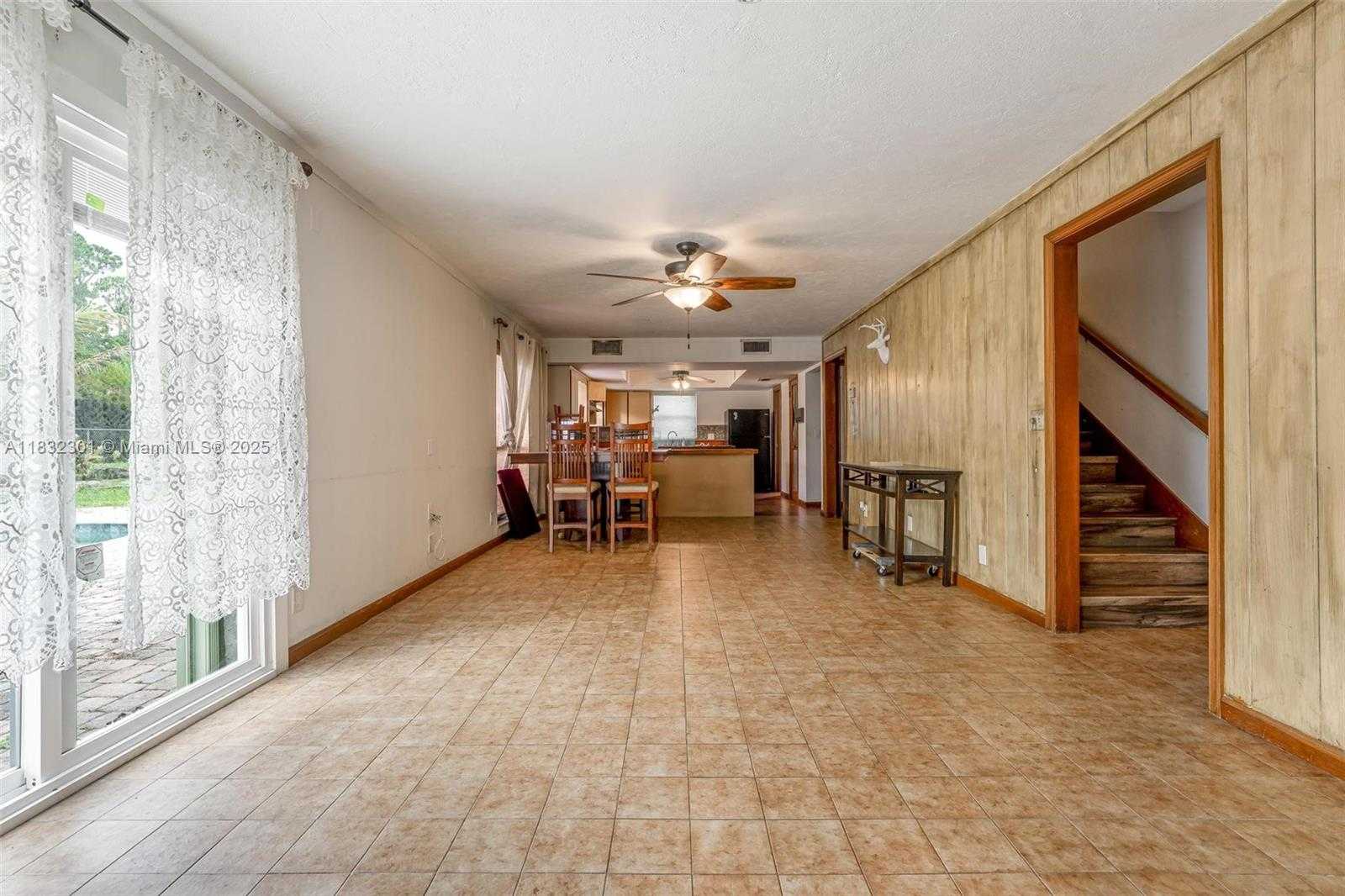 Small Image of 576 MARSHALL RD, West Palm Beach Number 15