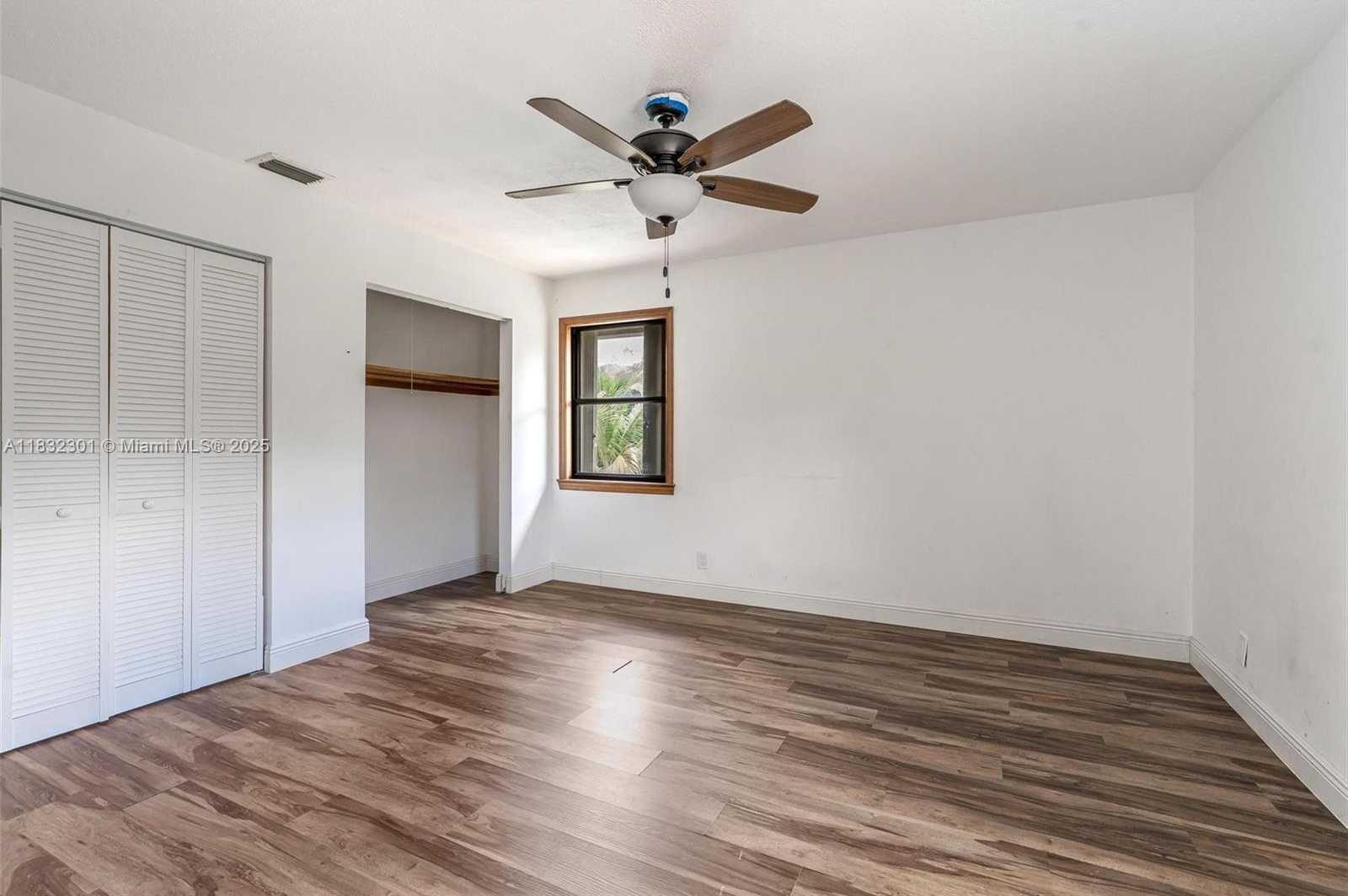 Small Image of 576 MARSHALL RD, West Palm Beach Number 20