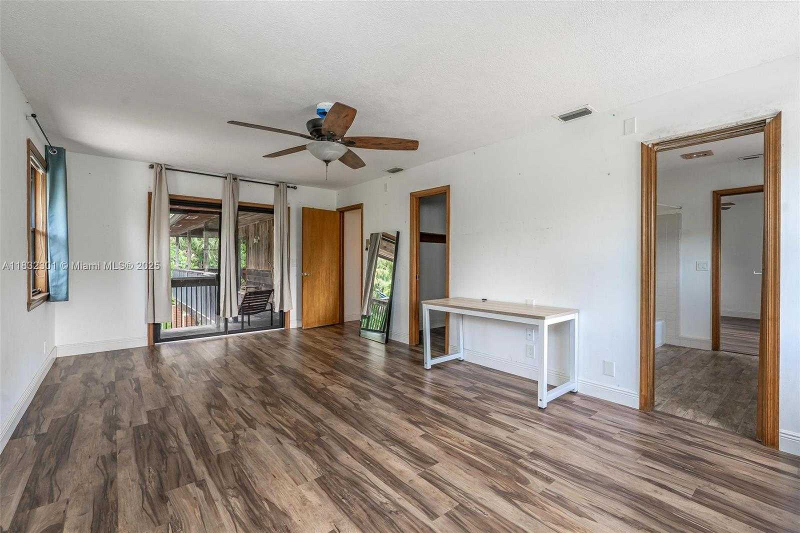 Small Image of 576 MARSHALL RD, West Palm Beach Number 21