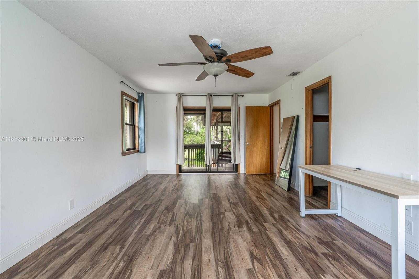 Small Image of 576 MARSHALL RD, West Palm Beach Number 26