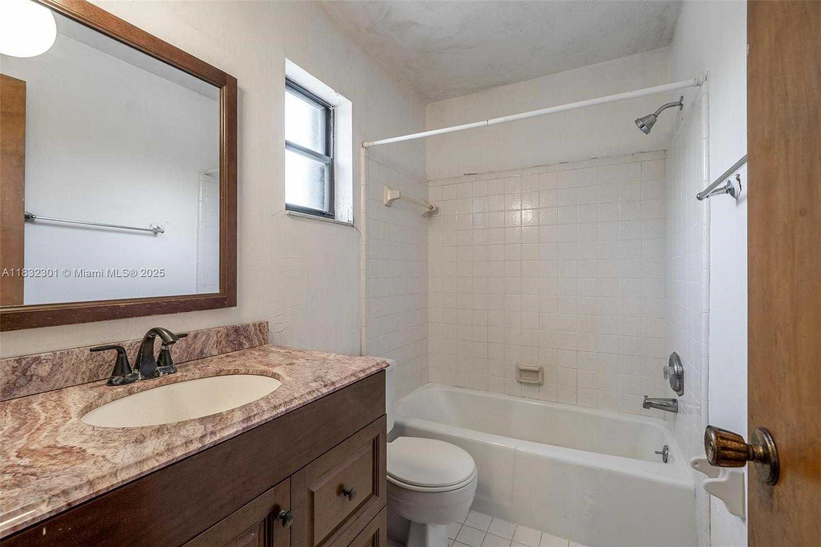 Small Image of 576 MARSHALL RD, West Palm Beach Number 29