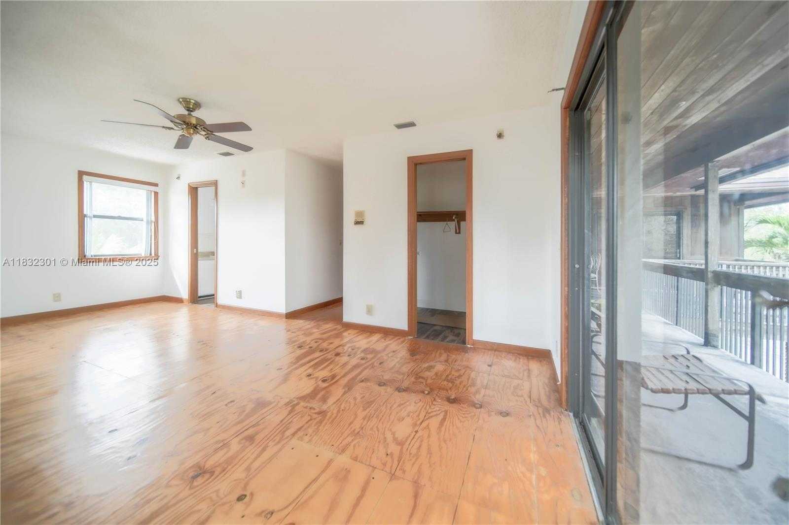 Small Image of 576 MARSHALL RD, West Palm Beach Number 45