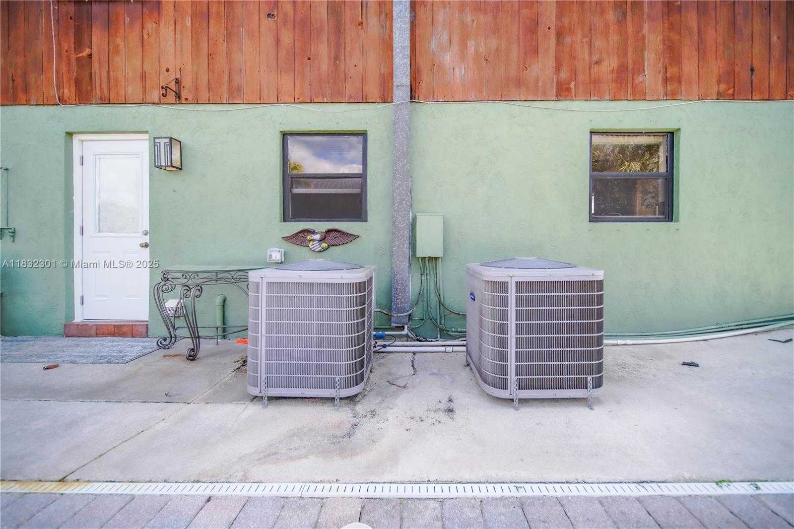 Small Image of 576 MARSHALL RD, West Palm Beach Number 51