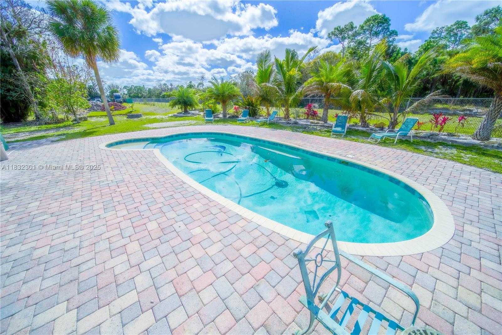 Small Image of 576 MARSHALL RD, West Palm Beach Number 55