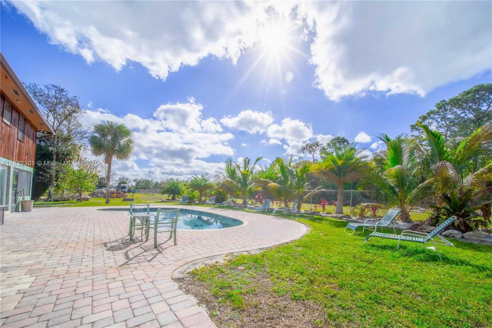 Small Image of 576 MARSHALL RD, West Palm Beach Number 58