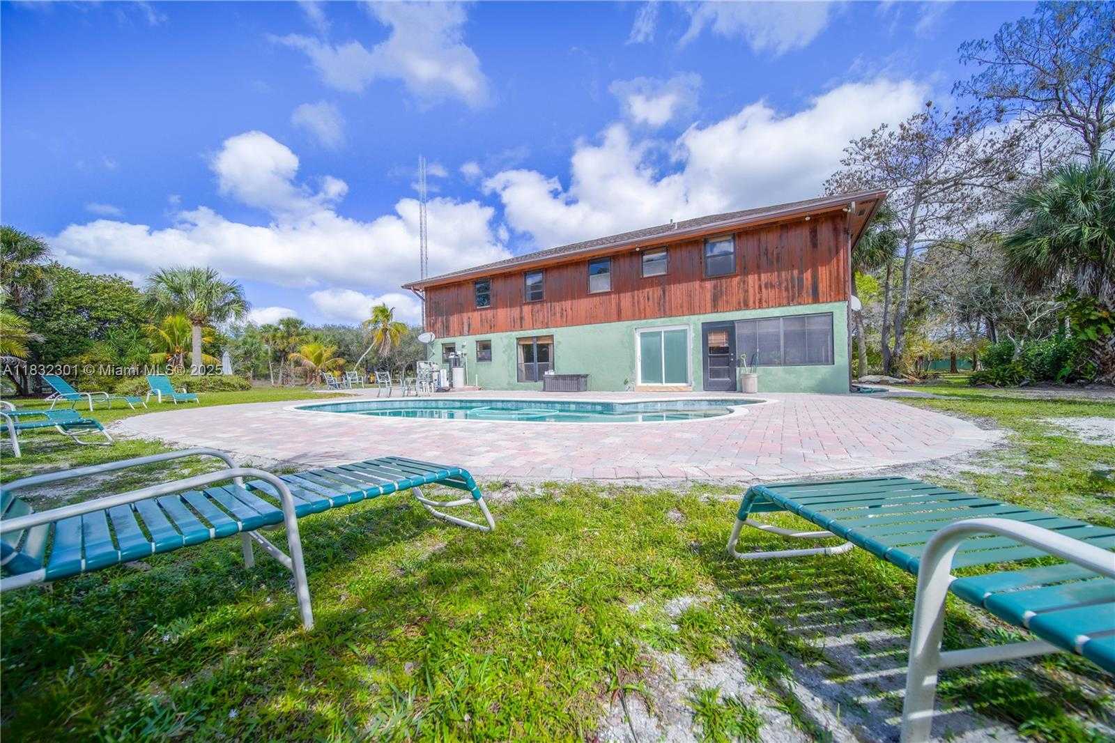 Small Image of 576 MARSHALL RD, West Palm Beach Number 59