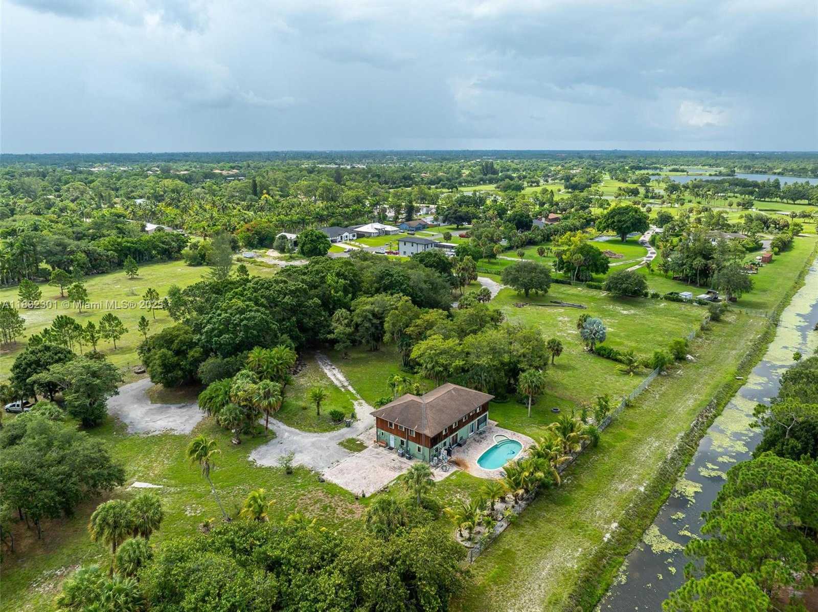 Small Image of 576 MARSHALL RD, West Palm Beach Number 6