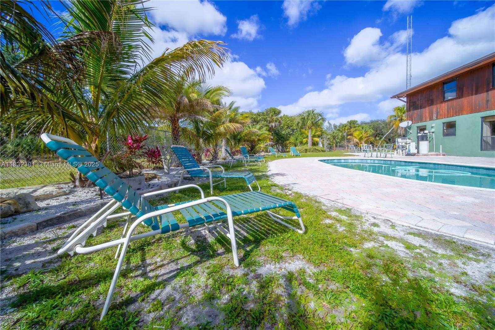 Small Image of 576 MARSHALL RD, West Palm Beach Number 60