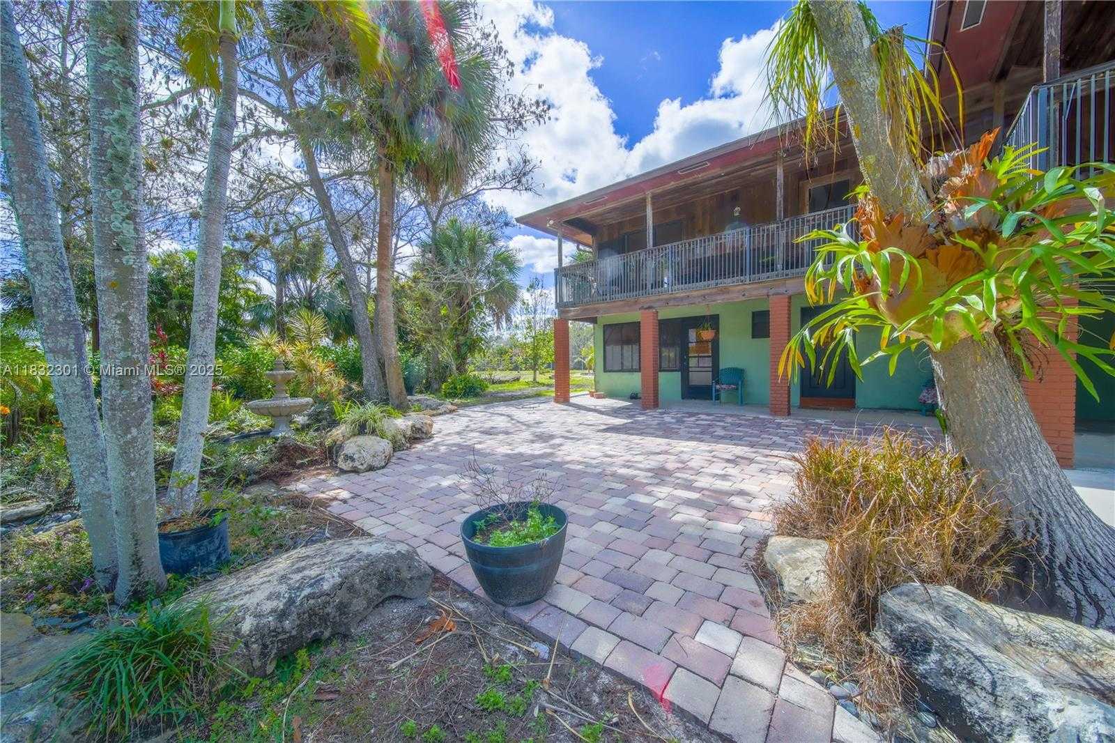 Small Image of 576 MARSHALL RD, West Palm Beach Number 62