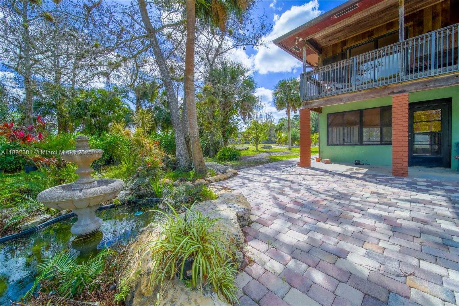 Small Image of 576 MARSHALL RD, West Palm Beach Number 65