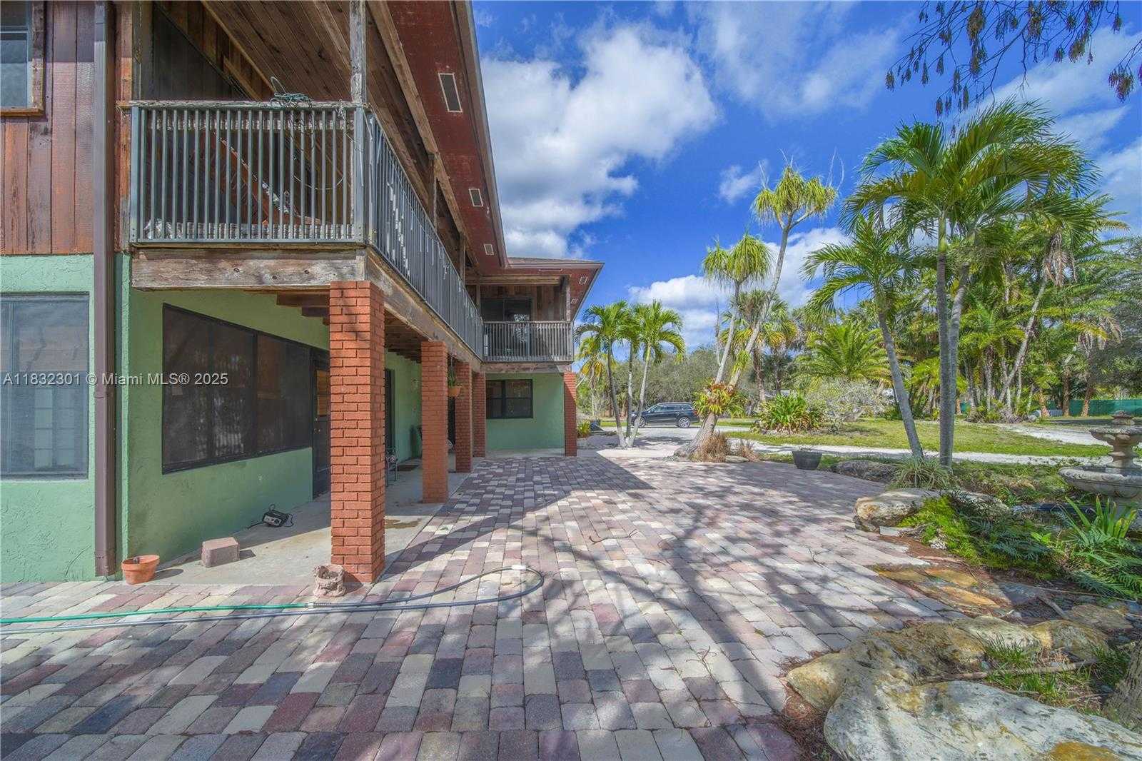 Small Image of 576 MARSHALL RD, West Palm Beach Number 67