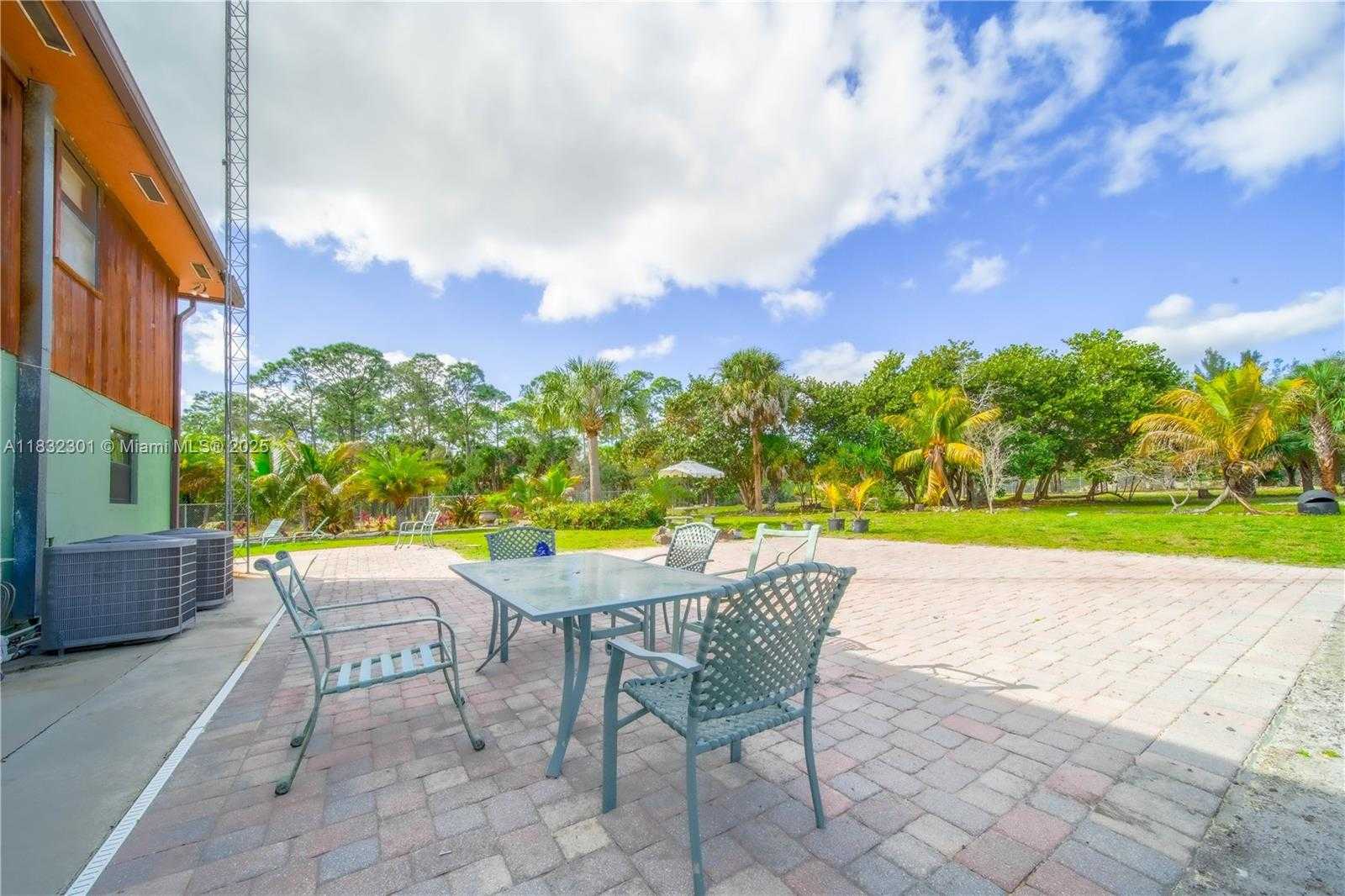 Small Image of 576 MARSHALL RD, West Palm Beach Number 68