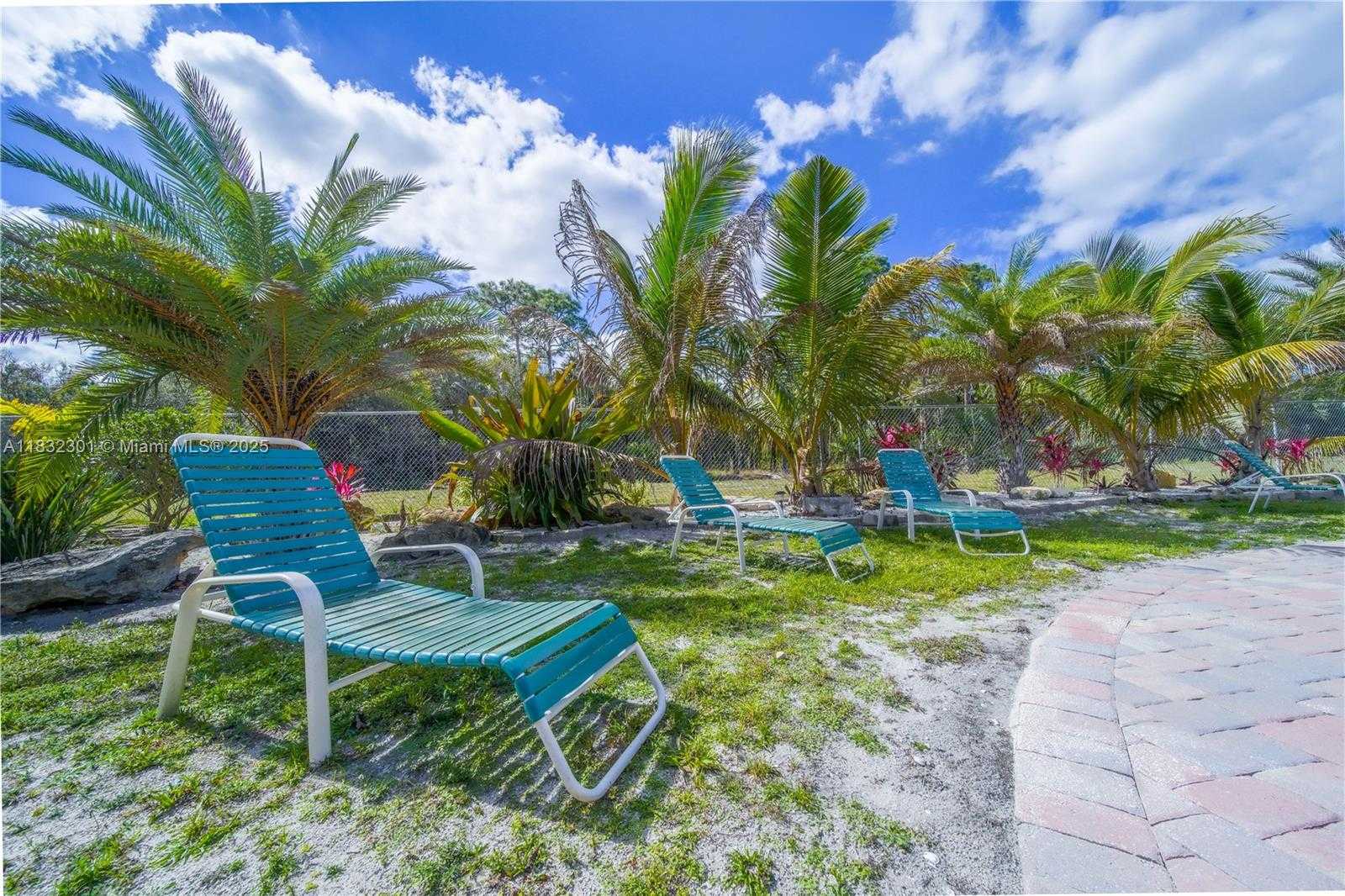Small Image of 576 MARSHALL RD, West Palm Beach Number 77