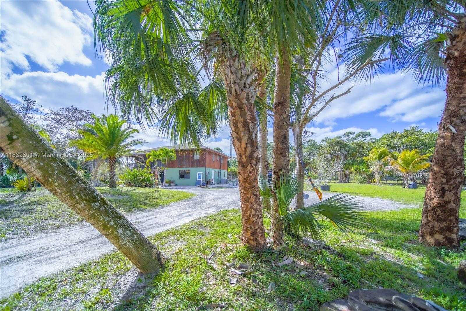 Small Image of 576 MARSHALL RD, West Palm Beach Number 78