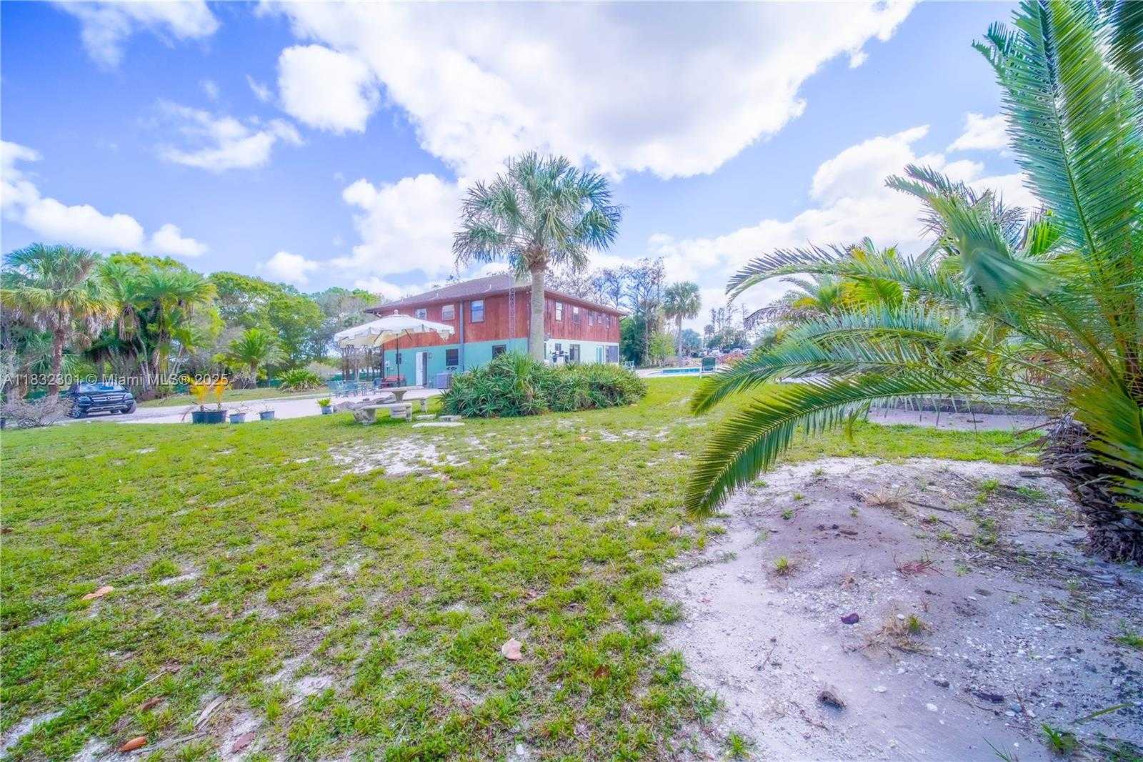 Small Image of 576 MARSHALL RD, West Palm Beach Number 80