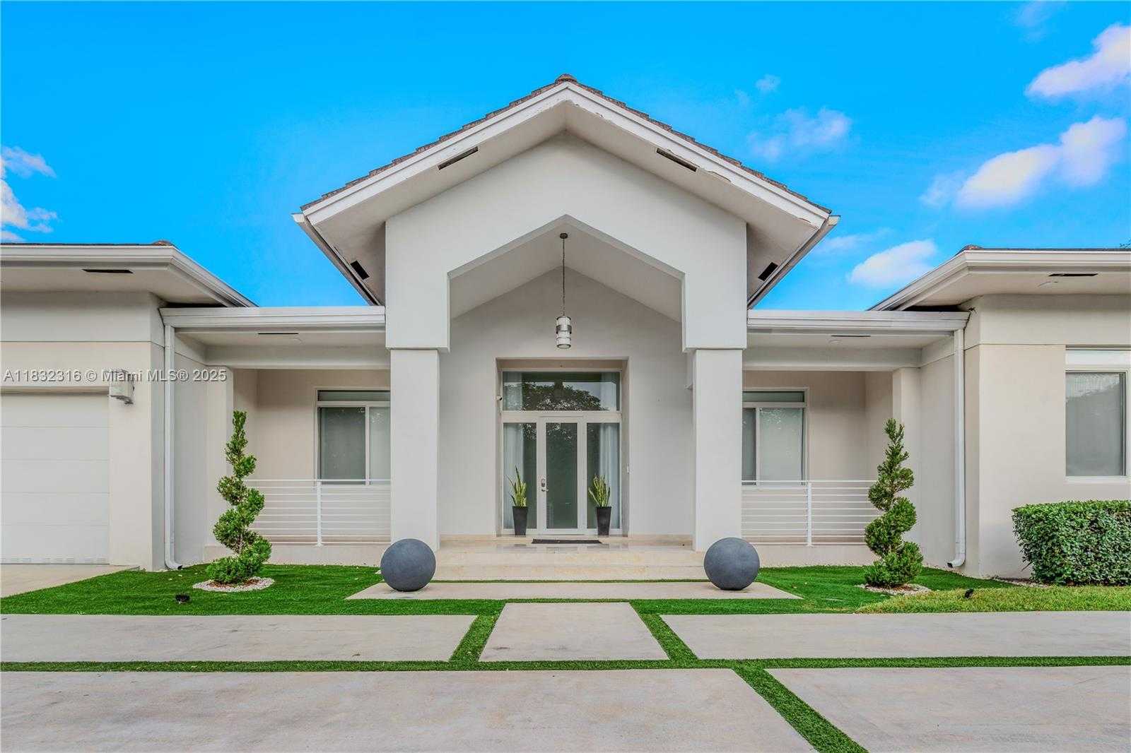 Small Image of 12401 SOUTH WEST 82ND AVE, Pinecrest Number 10