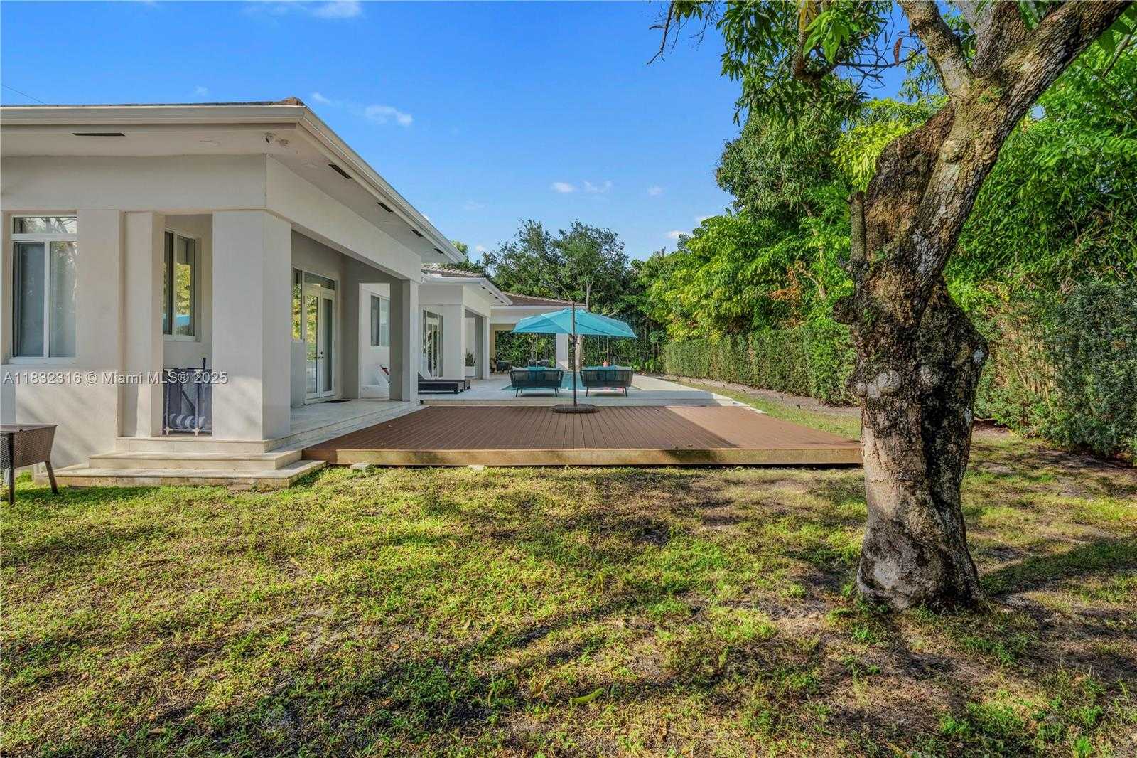Small Image of 12401 SOUTH WEST 82ND AVE, Pinecrest Number 38