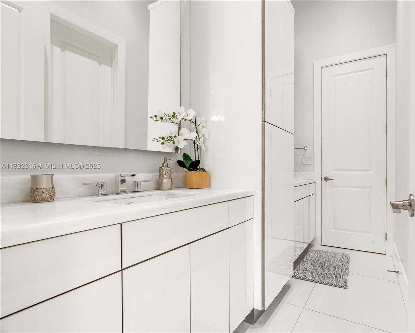 Small Image of 12401 SOUTH WEST 82ND AVE, Pinecrest Number 60